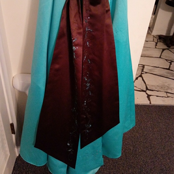 Dress - Picture 4 of 5